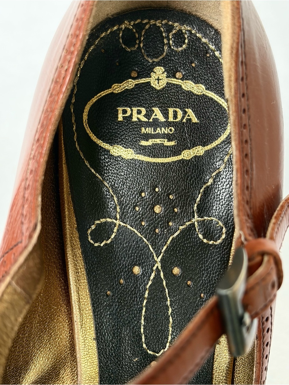 Prada Leather Mary Janes w/brogue detailing and bow, buckle, wooden heel, 37,EUC - Picture 12 of 14